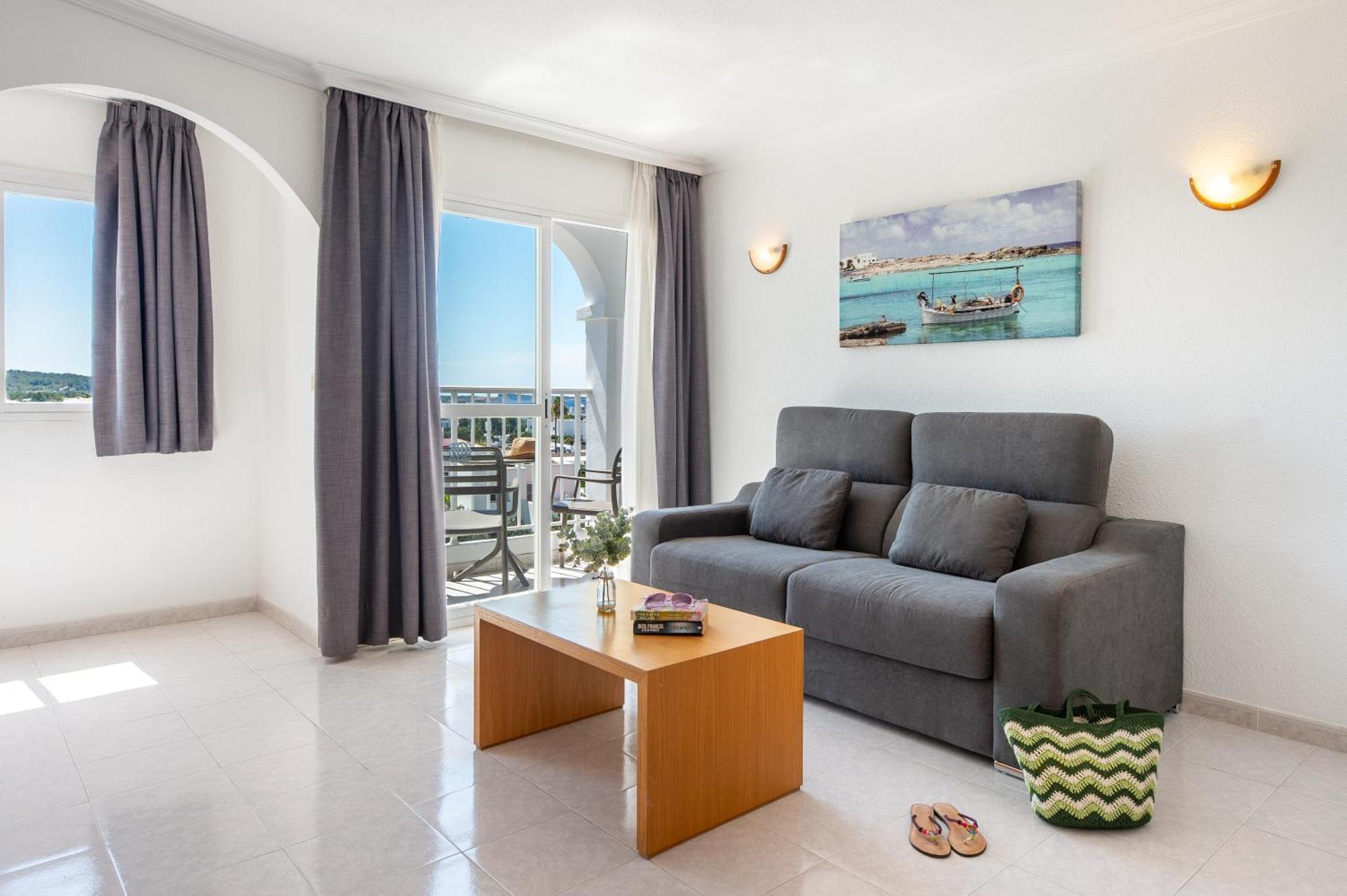 Hotel Apartamentos Vibra San Marino Sant Antoni de Portmany Екстериор снимка