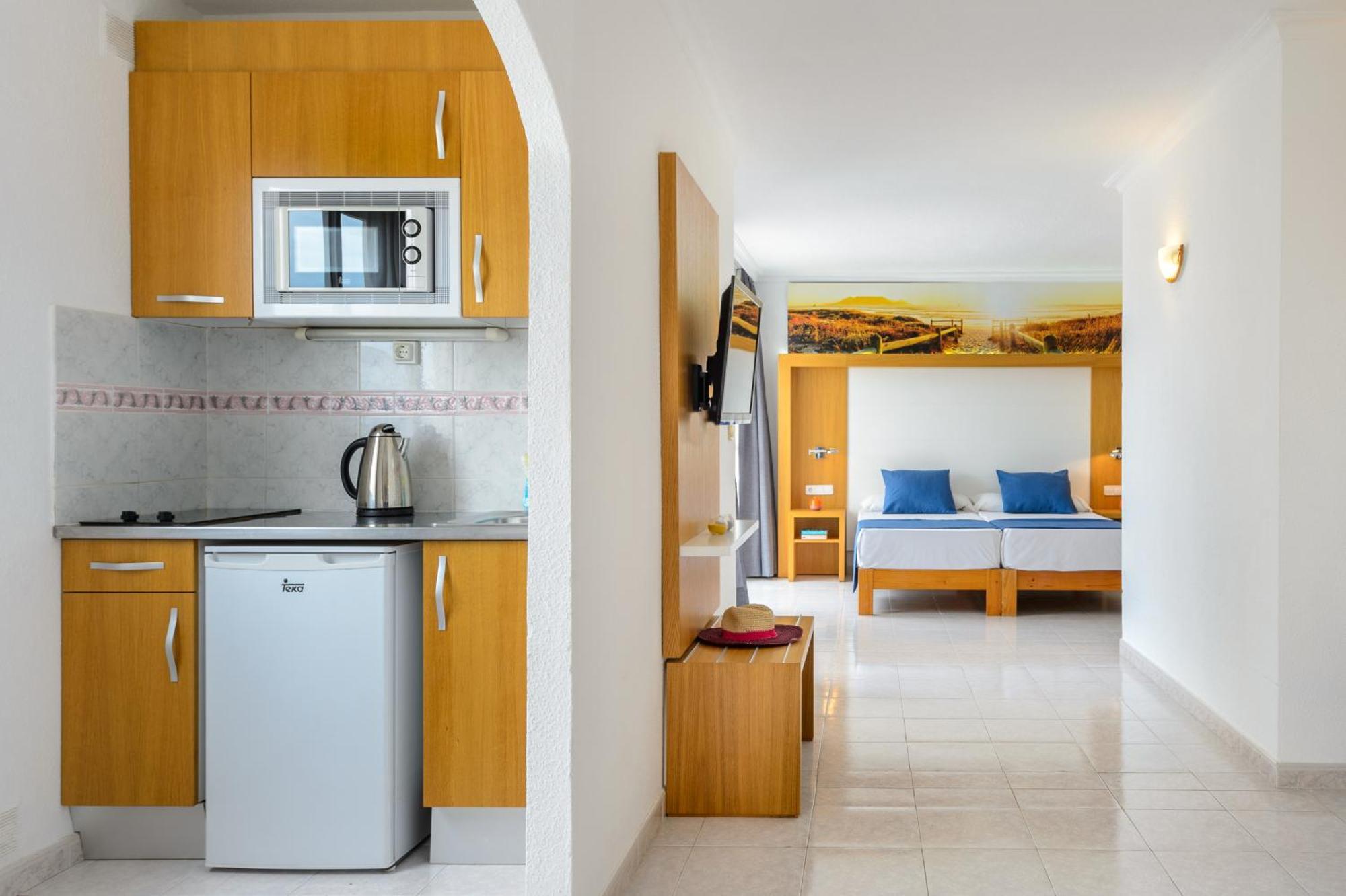 Hotel Apartamentos Vibra San Marino Sant Antoni de Portmany Екстериор снимка