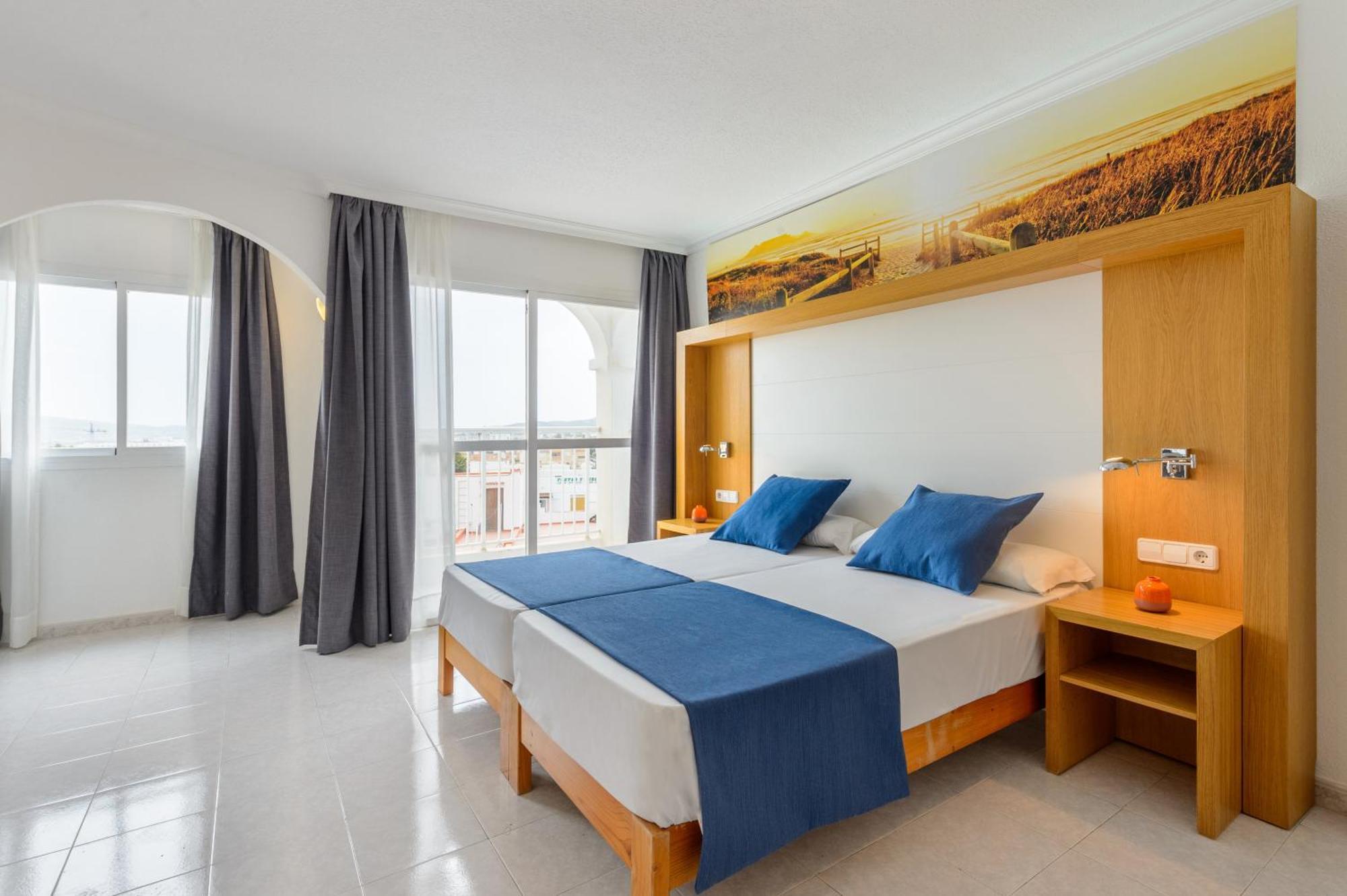 Hotel Apartamentos Vibra San Marino Sant Antoni de Portmany Екстериор снимка